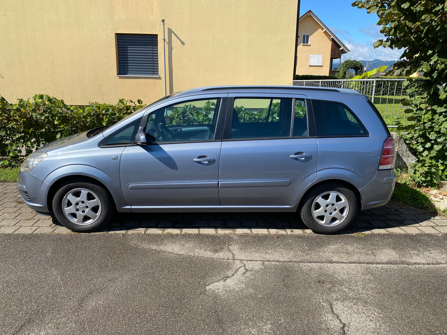 Opel Zafira (Standort Hölstein)